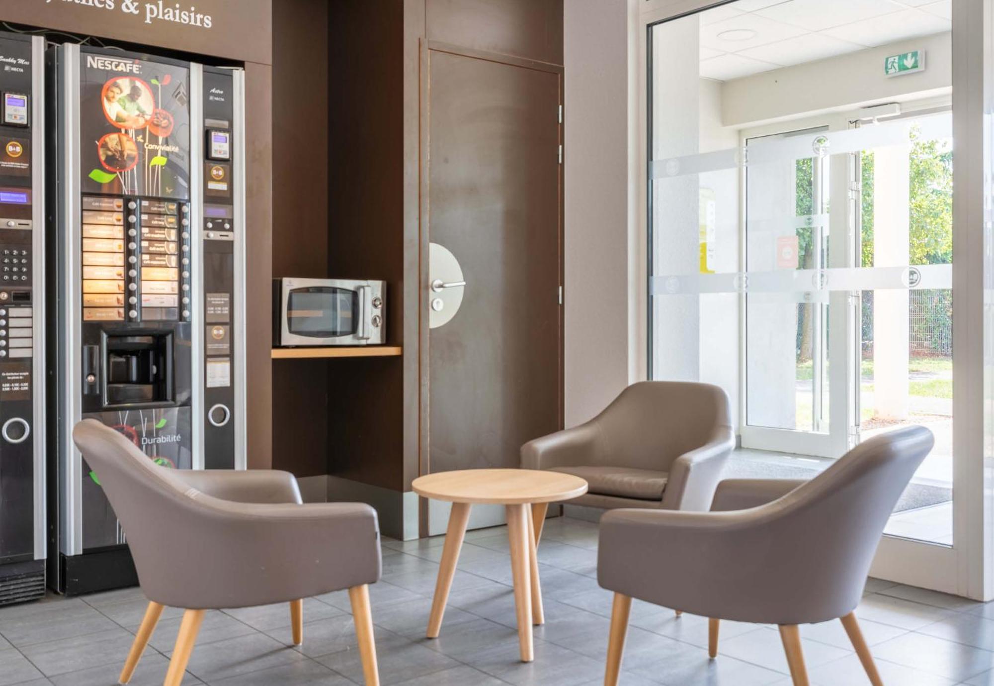 B&B Hotel Lyon Eurexpo Шасьє Екстер'єр фото