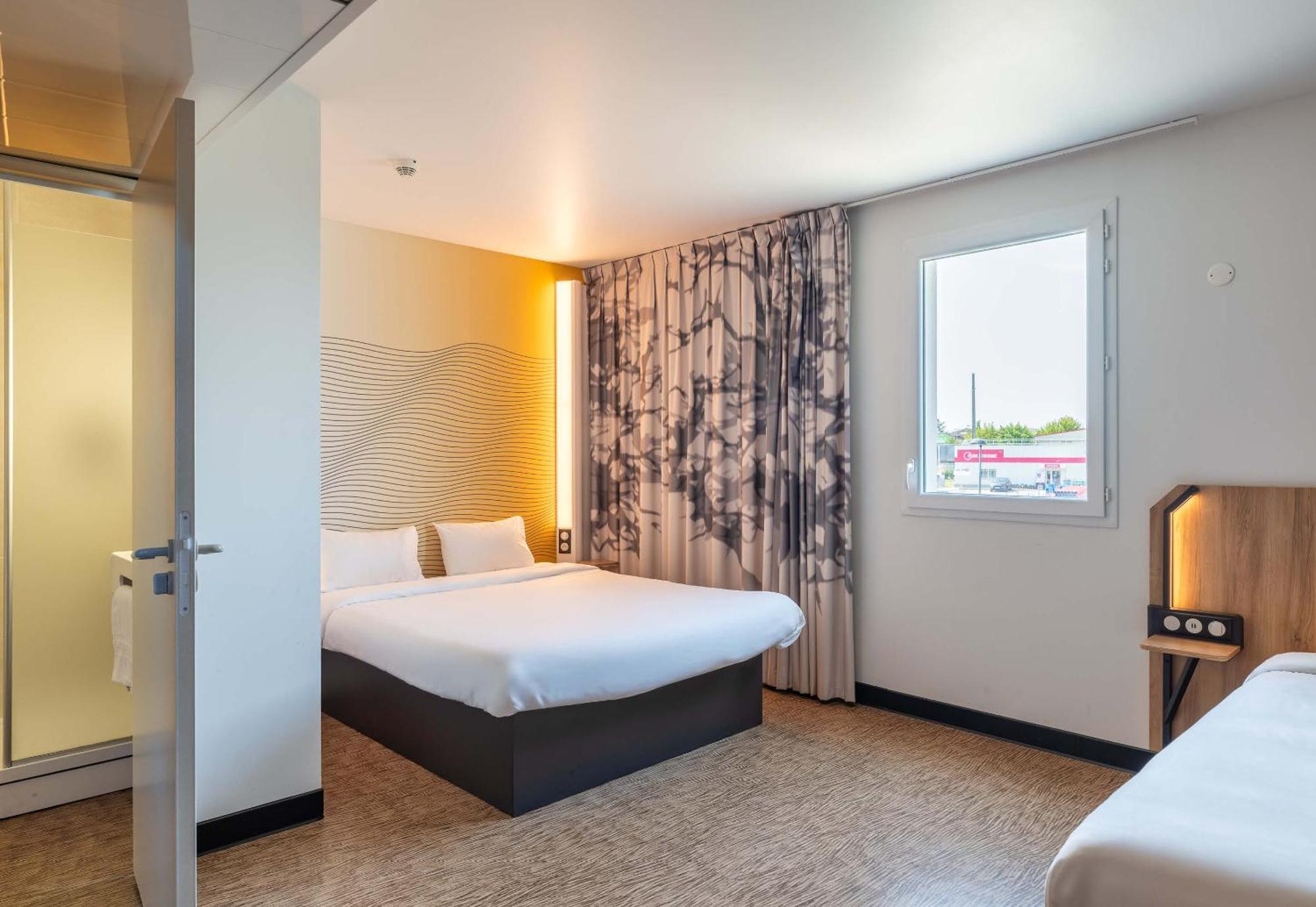 B&B Hotel Lyon Eurexpo Шасьє Екстер'єр фото
