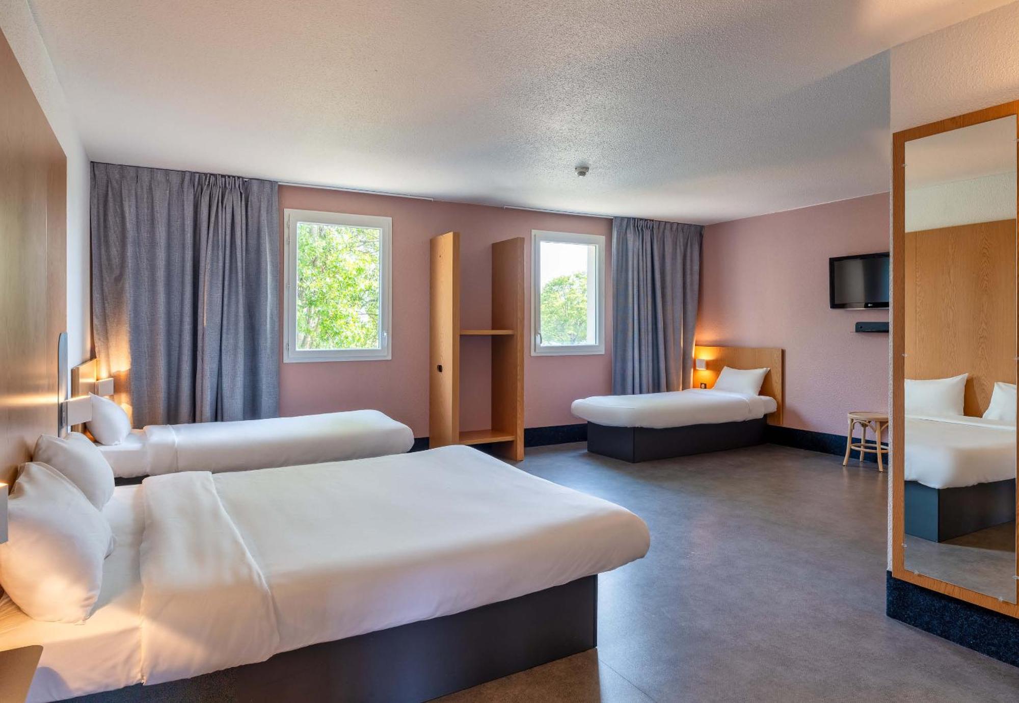 B&B Hotel Lyon Eurexpo Шасьє Екстер'єр фото