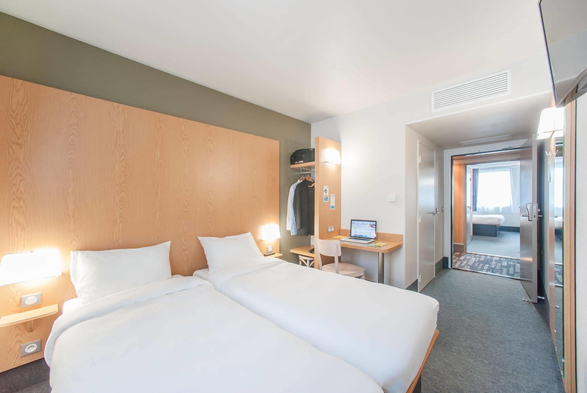 B&B Hotel Lyon Eurexpo Шасьє Екстер'єр фото