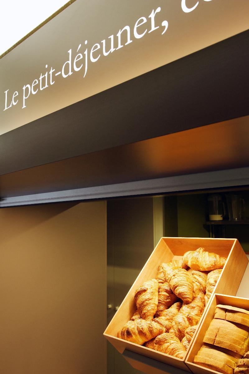 B&B Hotel Lyon Eurexpo Шасьє Екстер'єр фото